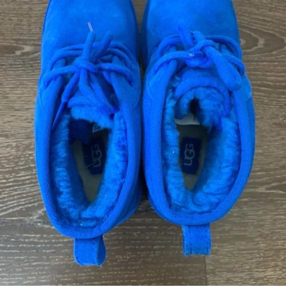 UGG Neumel II Boot Blue Big Kids 6 / Womens 8